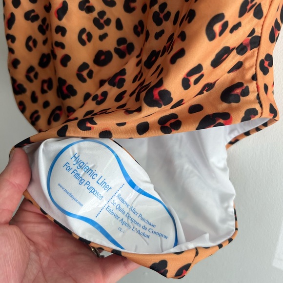 Novel swimsuit, new worn, Large - Picture 3 of 6